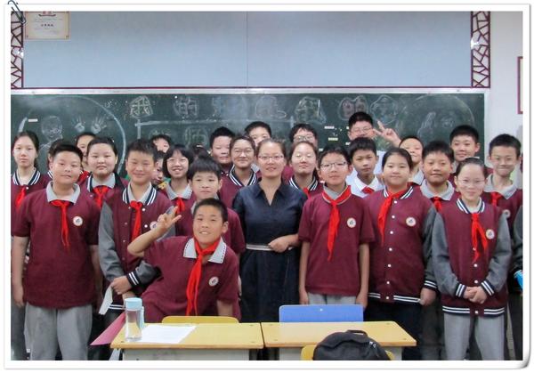 我与老师合张影 (35)